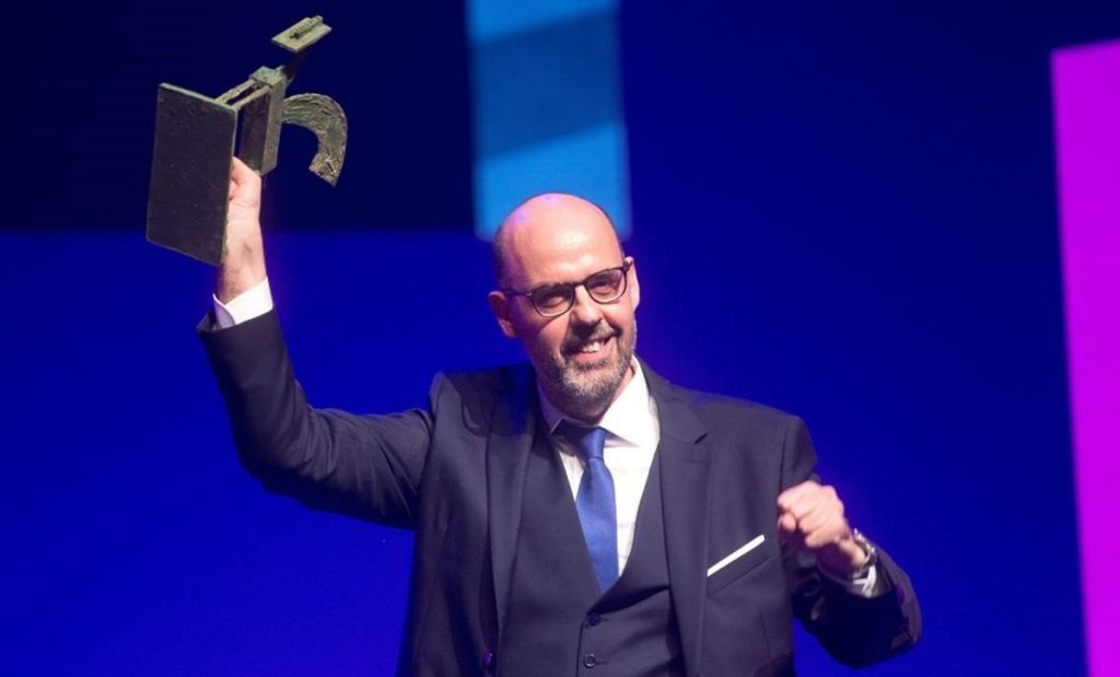 El periodista Jordi Basté recibe el Premio Ondas de Radio 2018 al Mejor Presentador de Radio. / QUIQUE GARCÍA (EFE)